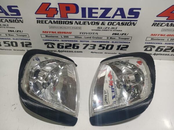 NISSAN  TERRANO  II  R 20   2001 – 2009  *** PILOTOS  INTERMITENTES  DELANTEROS  I + D