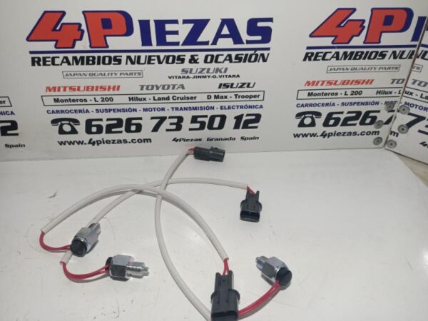 MITSUBISHI  L 200  2.4  4D56 DID  2015-2023 **** SENSOR  LUZ  MARCHA  ATRAS