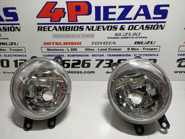 TOYOTA  HILUX  2.4 D4D  GUN 2015-2022 ****  FAROS  NIEBLA  DELANTEROS